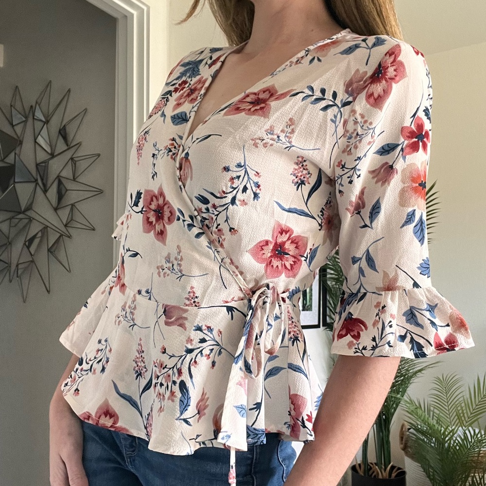Floral 1/2 Sleeve Tie Blouse - Picture 2 of 14